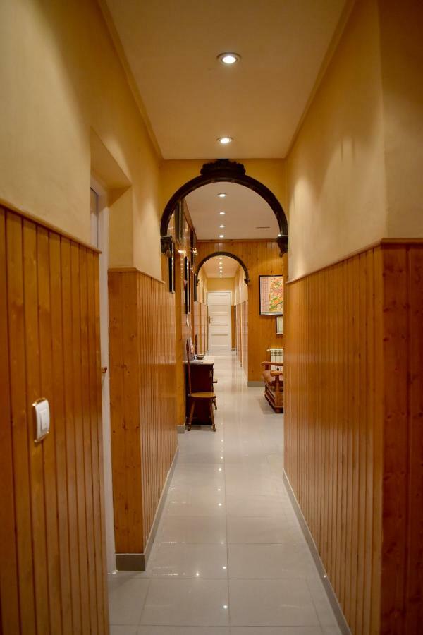 Hotel Hostal Oviedo León Zewnętrze zdjęcie