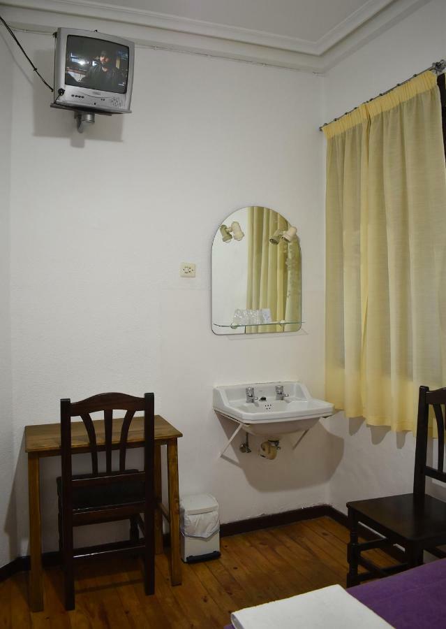 Hotel Hostal Oviedo León Zewnętrze zdjęcie