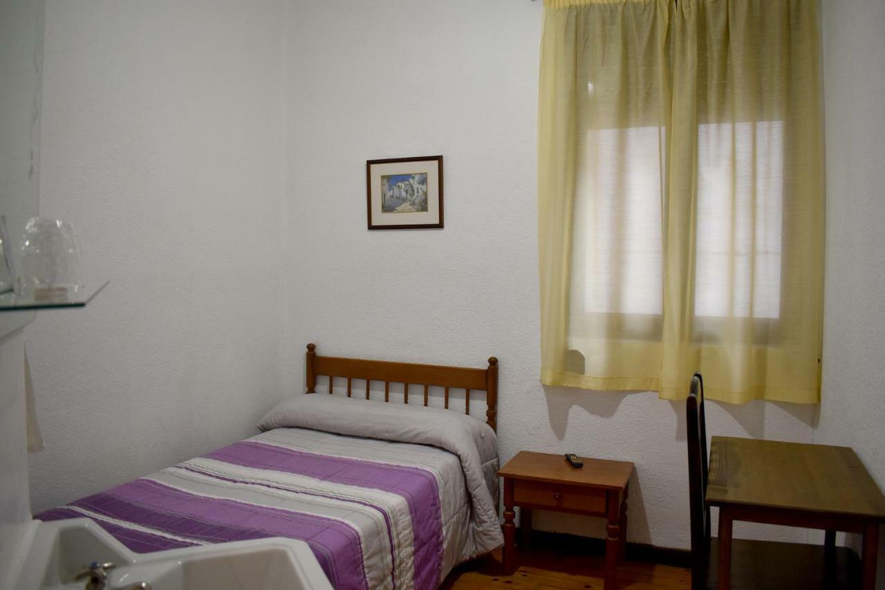 Hotel Hostal Oviedo León Zewnętrze zdjęcie
