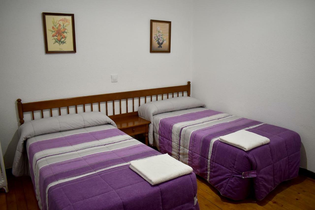 Hotel Hostal Oviedo León Zewnętrze zdjęcie