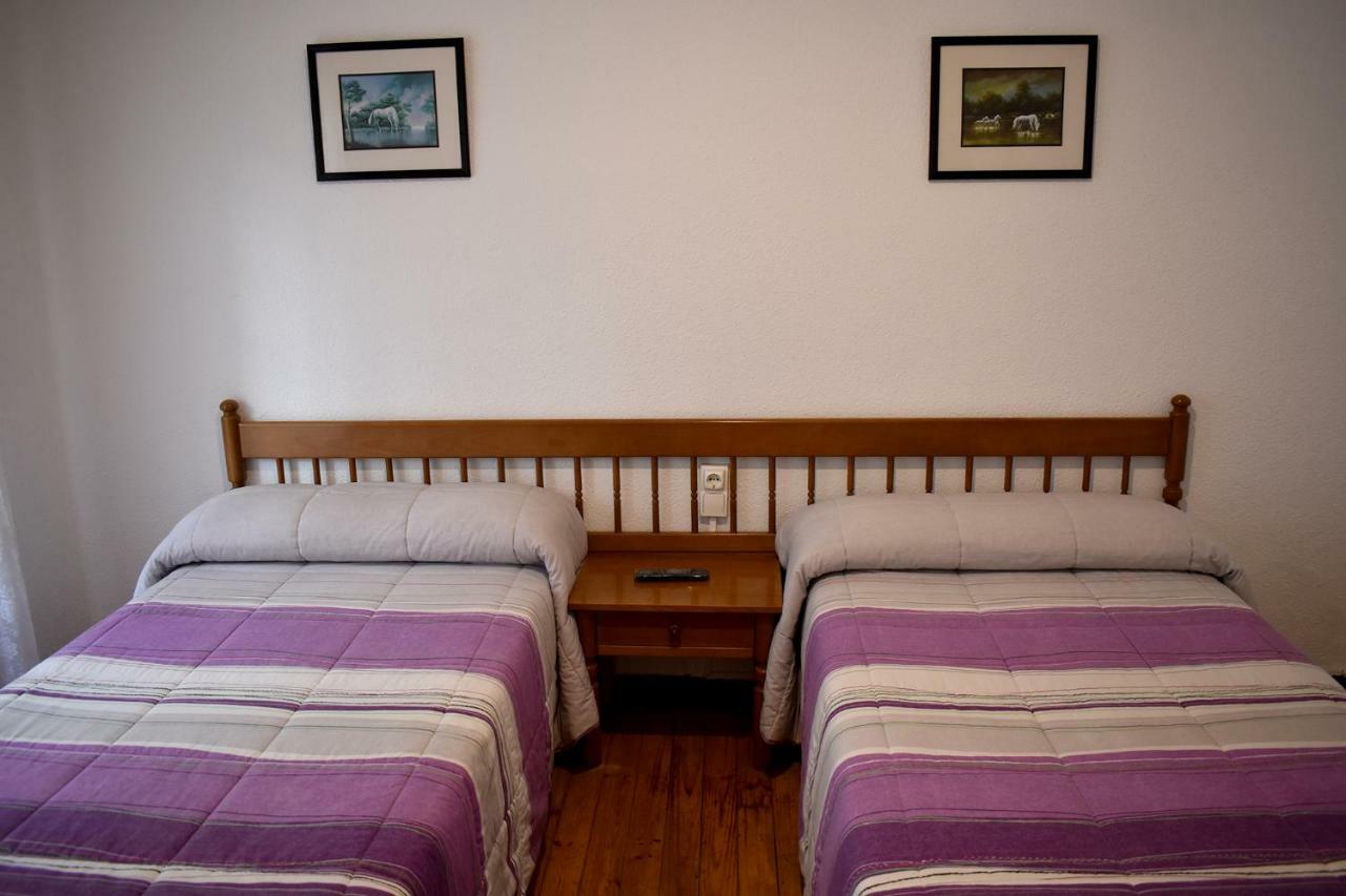 Hotel Hostal Oviedo León Zewnętrze zdjęcie