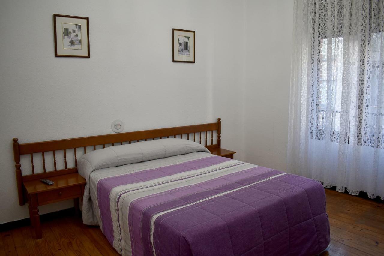 Hotel Hostal Oviedo León Zewnętrze zdjęcie