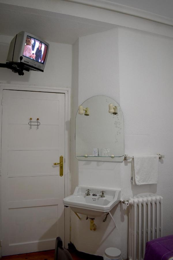 Hotel Hostal Oviedo León Zewnętrze zdjęcie